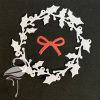 Die - Christmas Wreath with Holly & Bow
